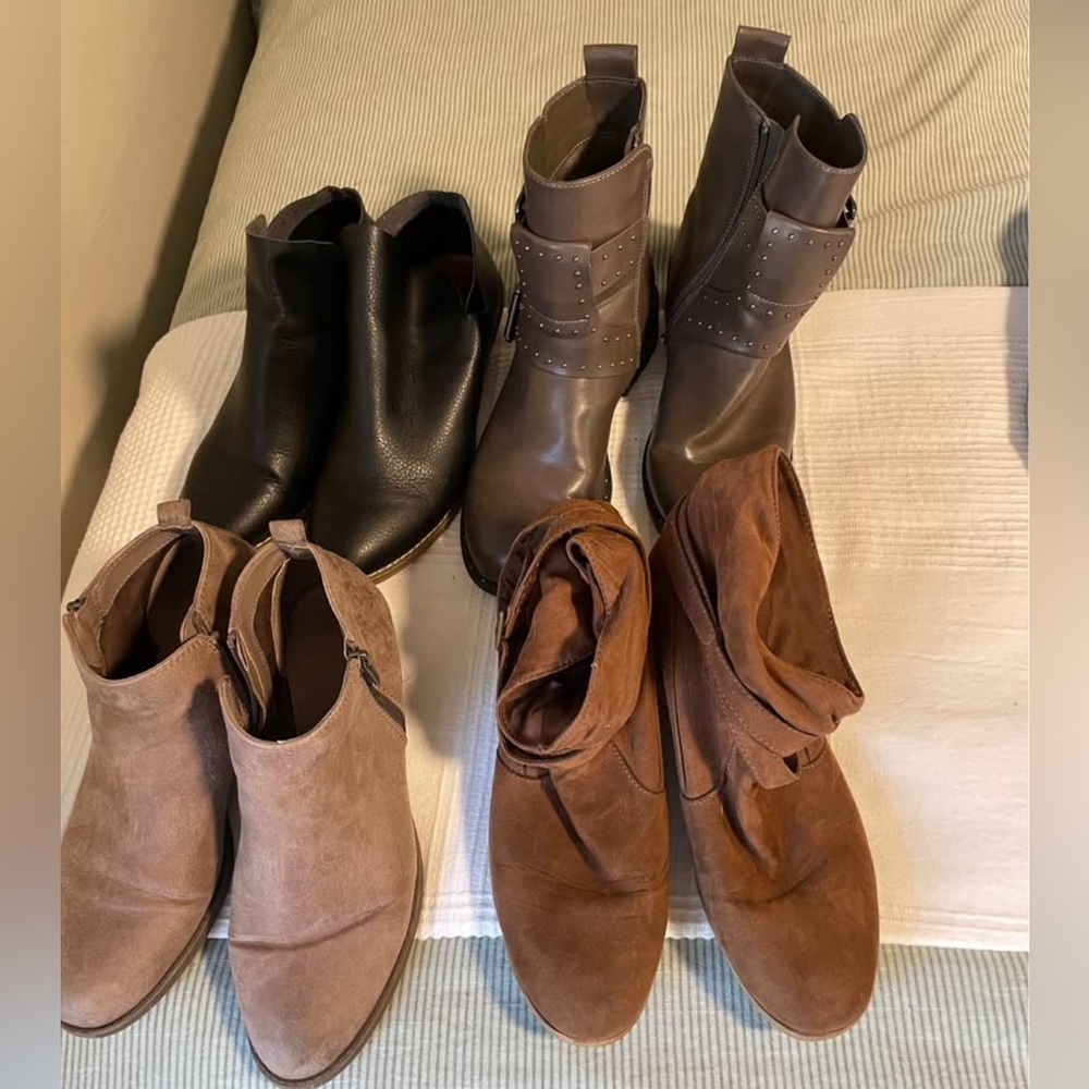 4 PAIRS OF ANKLE BOOTS, SIZE 8